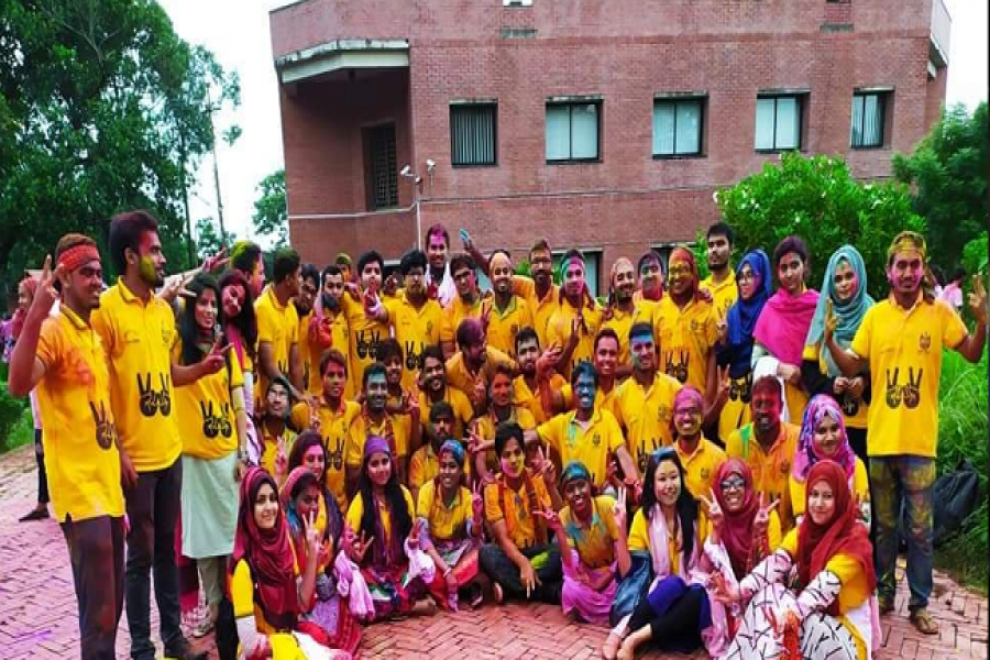 তাদের রঙিন র‌্যাগডে