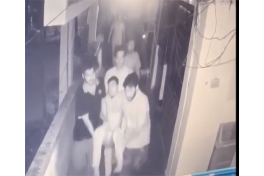 আবরার হত্যায় জড়িতদের সেই ভিডিও ফুটেজ প্রকাশ করল বুয়েট 