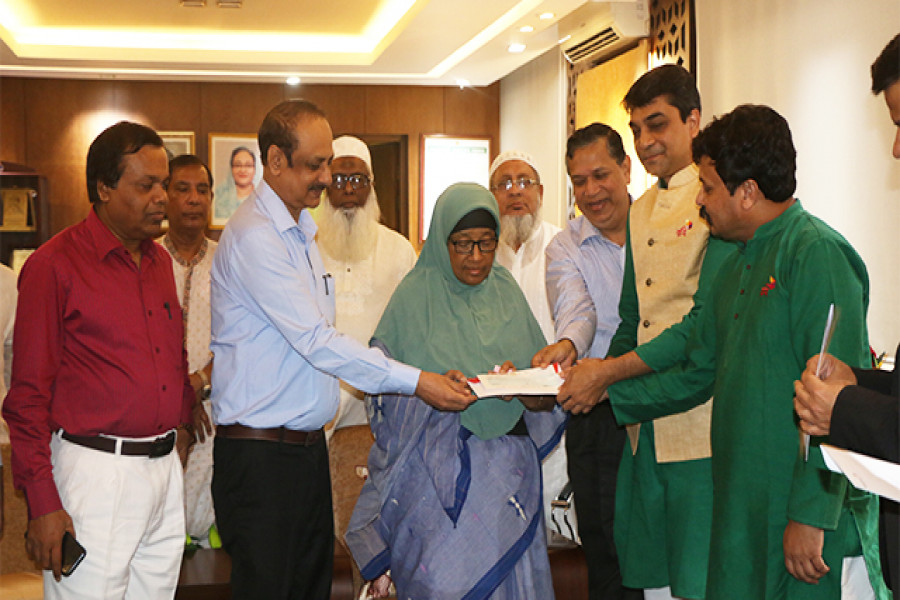 সরকারের শ্রমিক কল্যাণ তহবিলে রবির অনুদান