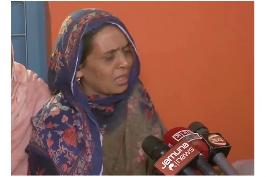 আবরারের হত্যাকারীদের পা যেন বুয়েটের মাটিতে আর না পড়ে: মা