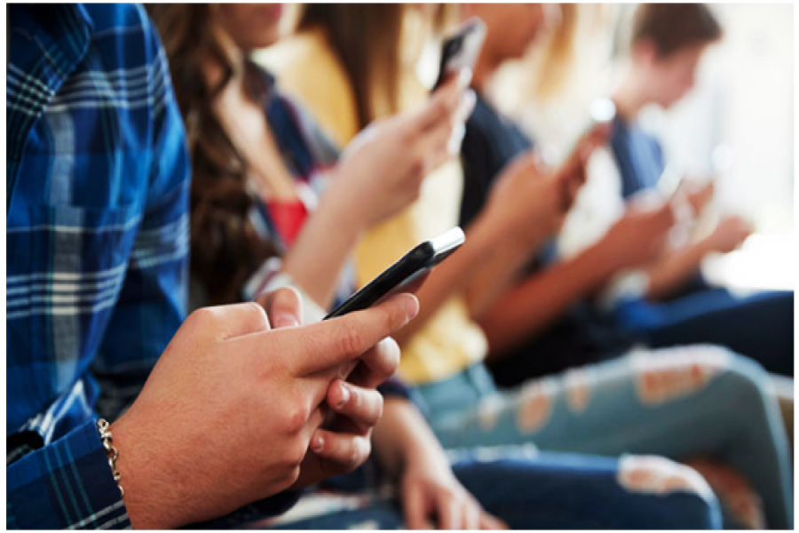 কলেজ-বিশ্ববিদ্যালয়ে ক্যাম্পাসে মোবাইল ব্যবহার নিষিদ্ধ!