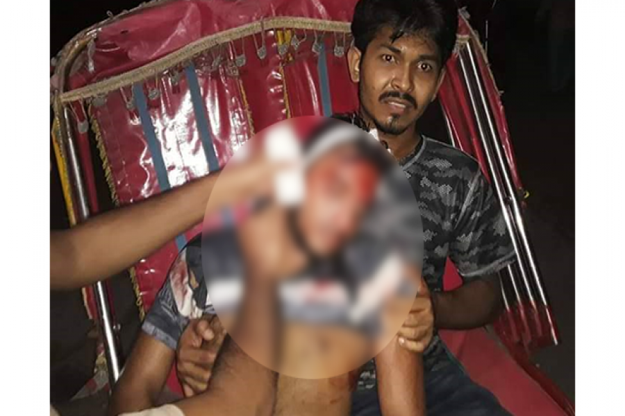 ছিনতাইকারীর ছুরিকাঘাতে রক্তাক্ত রাবি ছাত্র, ক্যাম্পাসে উত্তেজনা