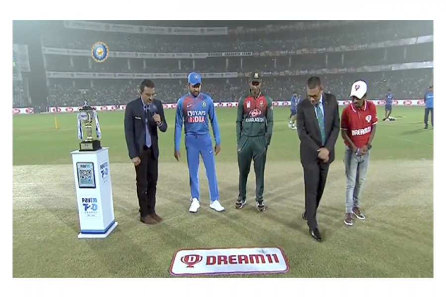 টস জিতে বোলিংয়ে বাংলাদেশ