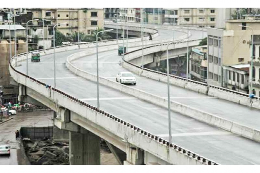 ফ্লাইওভারে দুই বাইকের প্রতিযোগিতায় কলেজছাত্রীর মৃত্যু