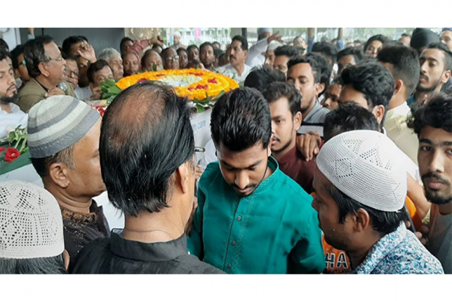 খোকাকে শ্রদ্ধা জানালেন ডাকসু ভিপি