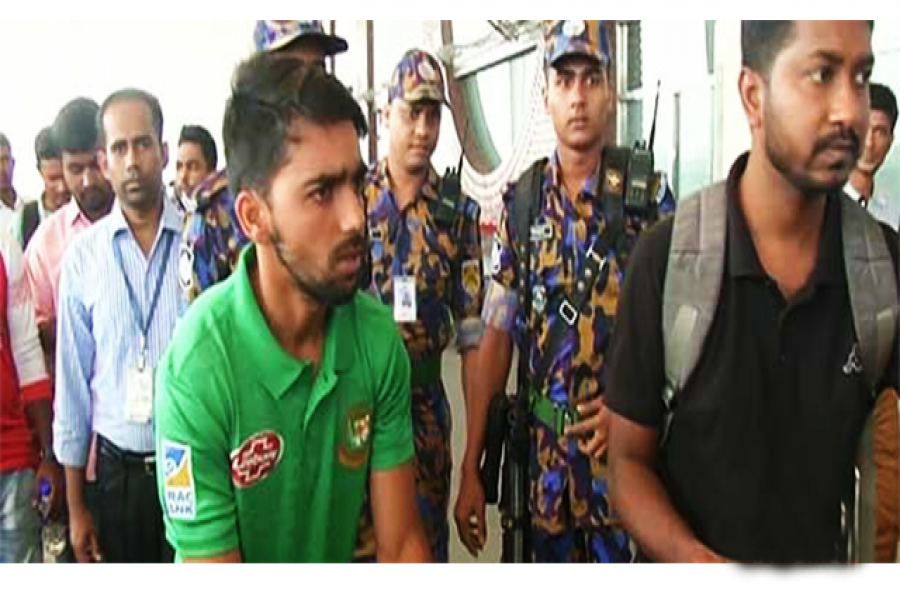 মুমিনুলের নেতৃত্বে ভারতে পৌঁছেছেন ৮ ক্রিকেটার