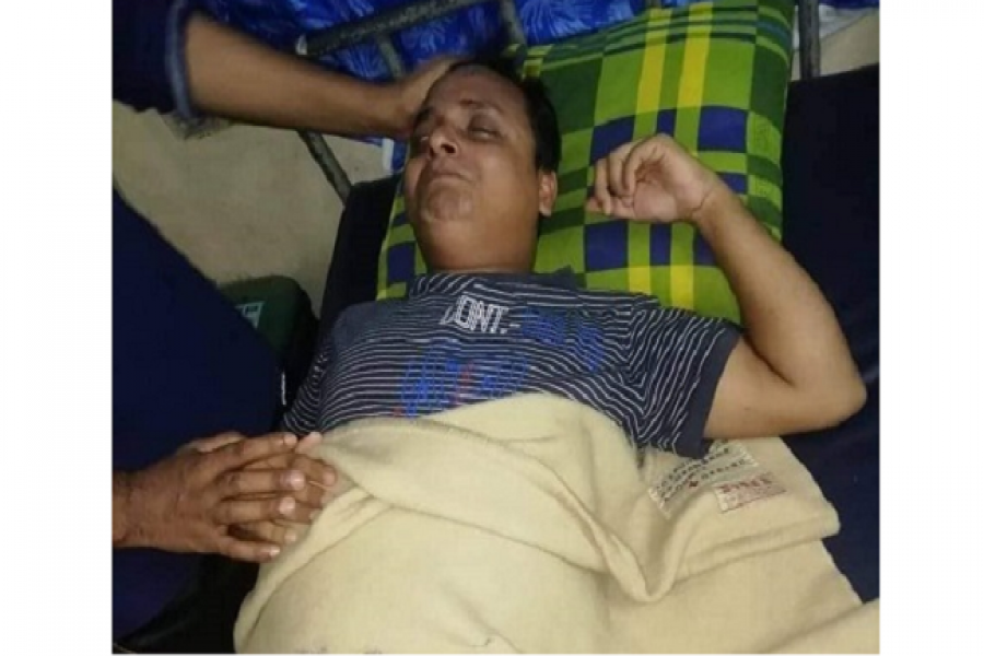 চবিতে দৃষ্টিপ্রতিবন্ধী শিক্ষার্থীকে পেটালেন ছাত্রলীগ কর্মী