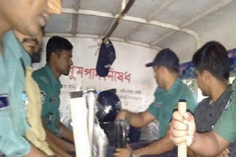 রাবি শিক্ষার্থীকে মারধরের ঘটনায় হত্যাচেষ্টা মামলা, আটক ৪