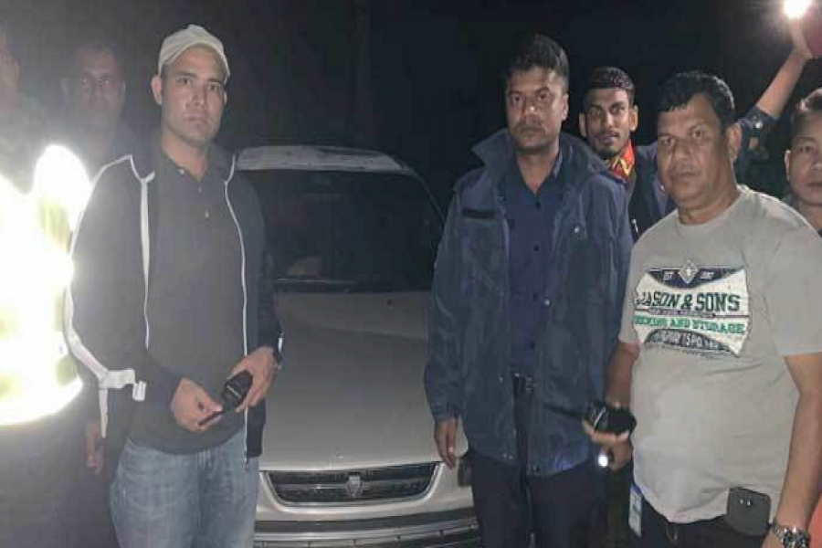 মধ্যরাতে চা বাগান থেকে তরুণীকে অক্ষত উদ্ধার করল পুলিশ