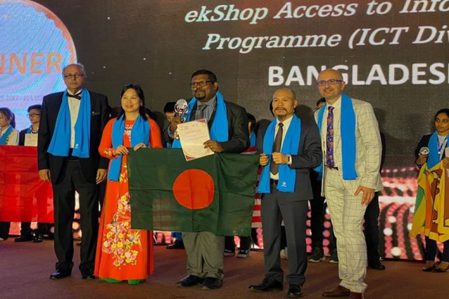 এপিকটা অ্যাওয়ার্ড চ্যাম্পিয়ন ‘একশপ’ রানার্স আপ ‘কলসেন্টার ৩৩৩’