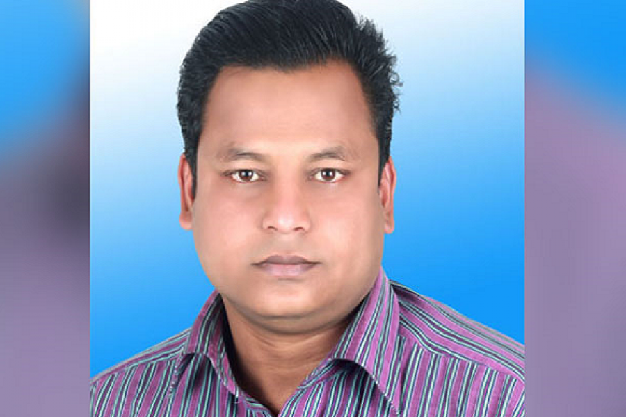 নকলে বাধা দেয়ায় পুলিশ পেটালেন যুবলীগ সভাপতি