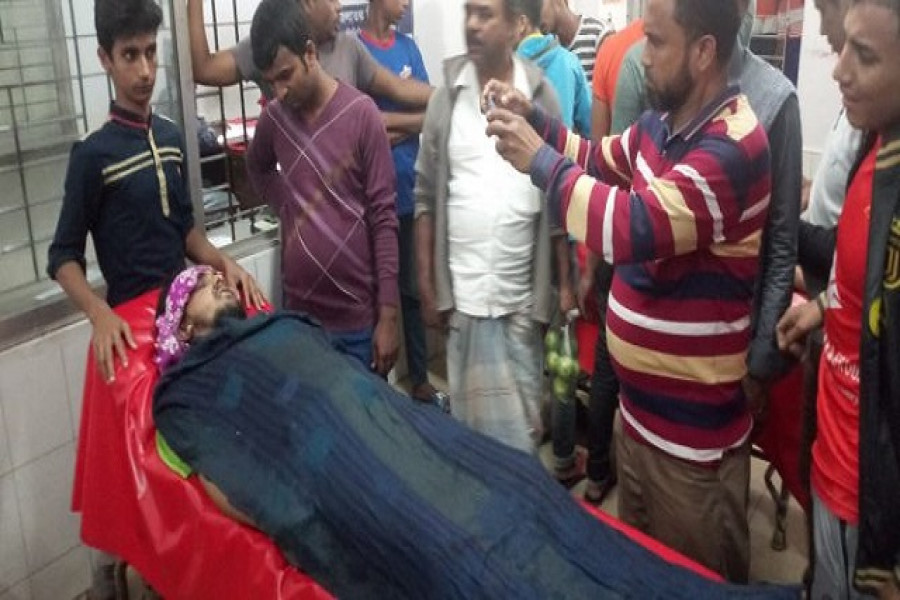 ঘুরতে গিয়ে সড়ক দুর্ঘটনায় নিহত হলো কলেজ ছাত্র