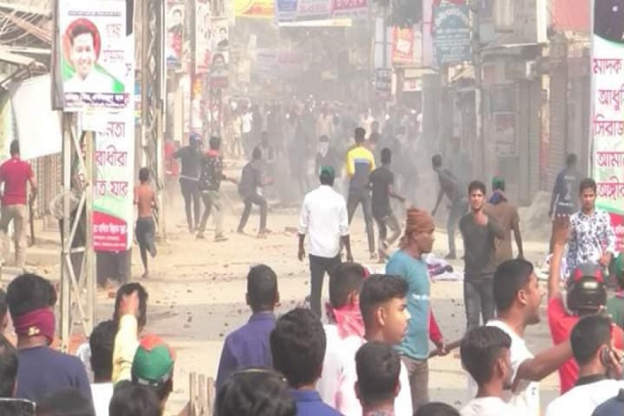 আওয়ামী লীগ-বিএনপি সংঘর্ষ, অর্ধশতাধিক আহত