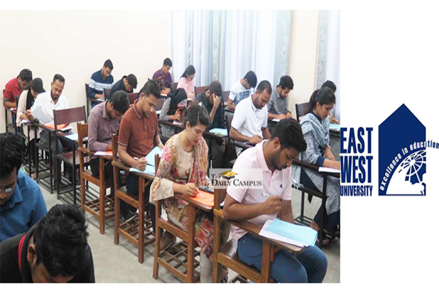 ইস্ট ওয়েস্ট বিশ্ববিদ্যালয়ের ভর্তি পরীক্ষায় অংশ নিয়েছে ভর্তিচ্ছু শিক্ষার্থীরা