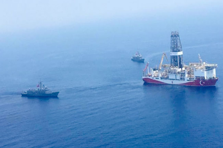 ইসরাইলি জাহাজকে ধাওয়া তুর্কি নৌবাহিনীর