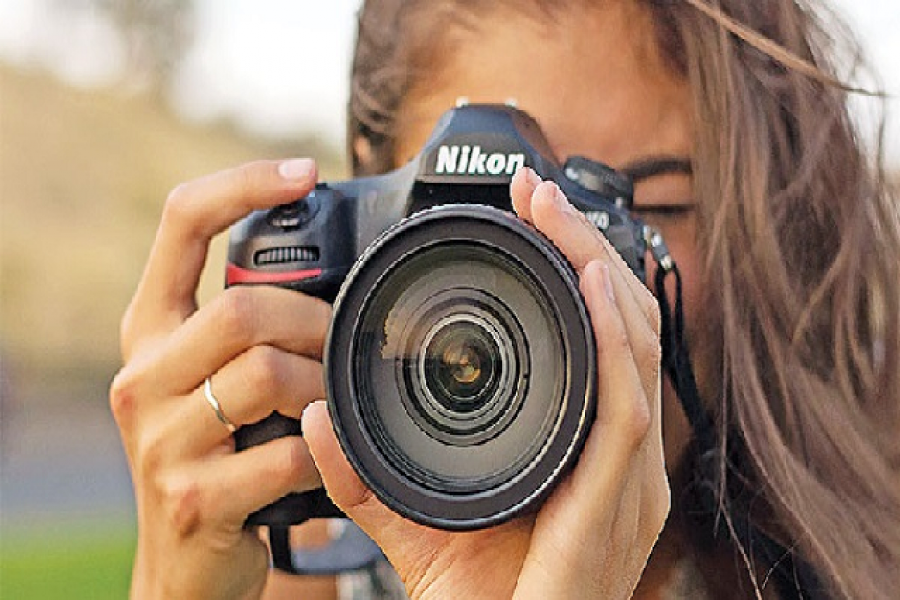 ছবি তুলে মাসে আয় করা যাবে ৩০ লাখ টাকা