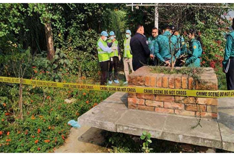 ঢাবি ছাত্রীর মোবাইল-টাকা নিয়ে পালিয়ে যায় ধর্ষক