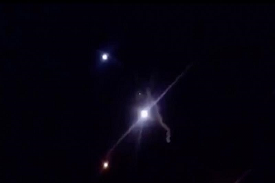 মার্কিন সামরিক ঘাটিতে ইরানের ক্ষেপনাস্ত্র হামলা