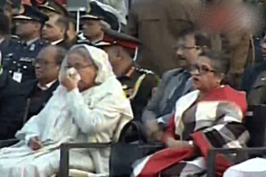 বঙ্গবন্ধুর স্বদেশ প্রত্যাবর্তন অনুষ্ঠানে কাঁদলেন প্রধানমন্ত্রী