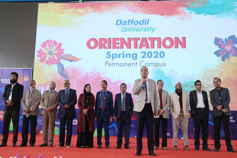 নবীন বরণ অনুষ্ঠানে অতিথিরা