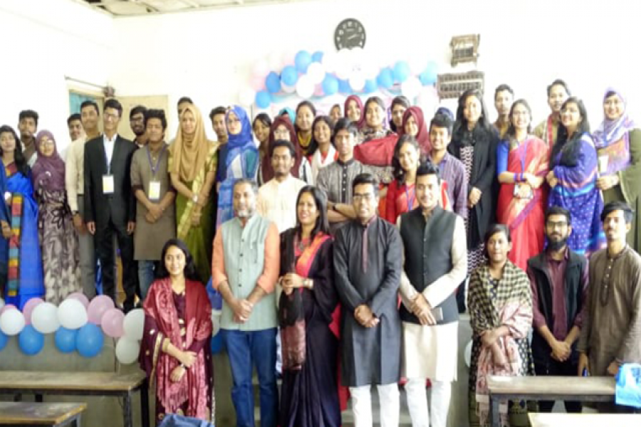 জবিতে আন্তঃবিভাগ আবৃত্তি প্রতিযোগিতায় প্রথম অরুন্ধতী