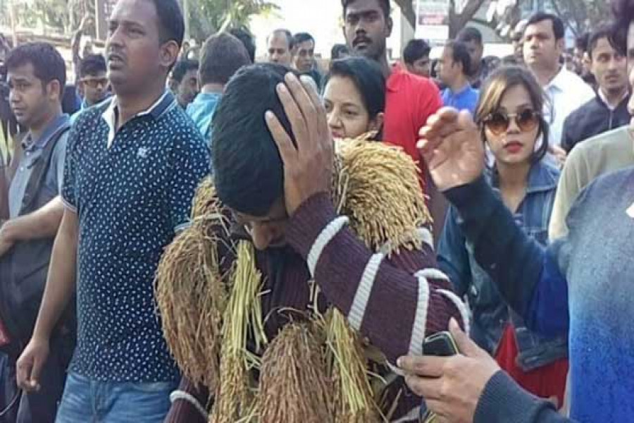 গাবতলীতে তাবিথের প্রচারণায় হামলা (ভিডিও)