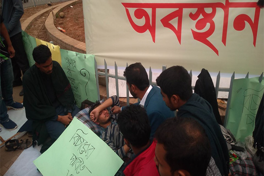 সেই ঢাবি ছাত্রকে হাসপাতালে নিয়ে গেছেন ভিপি নুর 