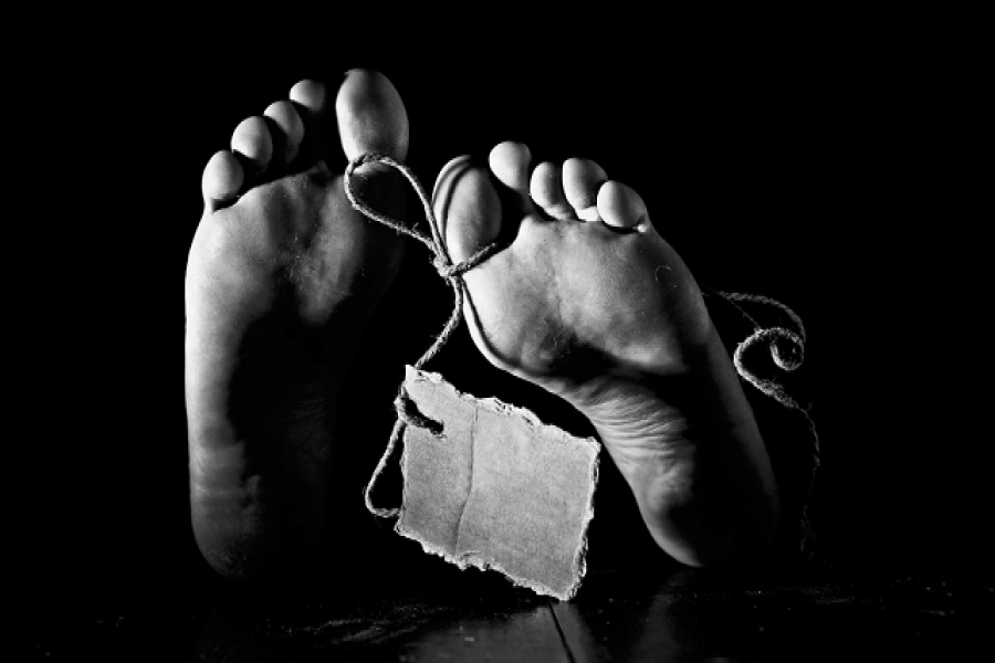 আত্মহত্যার অনুকরণ করায় প্রাণ গেল দ্বিতীয় শ্রেণির ছাত্রের