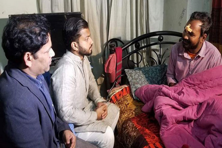 আহত সেই দুই সাংবাদিকের বাসায় বিএনপির ইশরাক