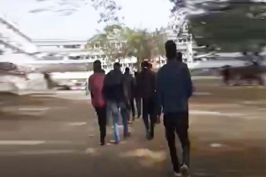 ঢাবিতে বিএনপির এজেন্টদের মারধর করে বের করে দিয়েছে ছাত্রলীগ