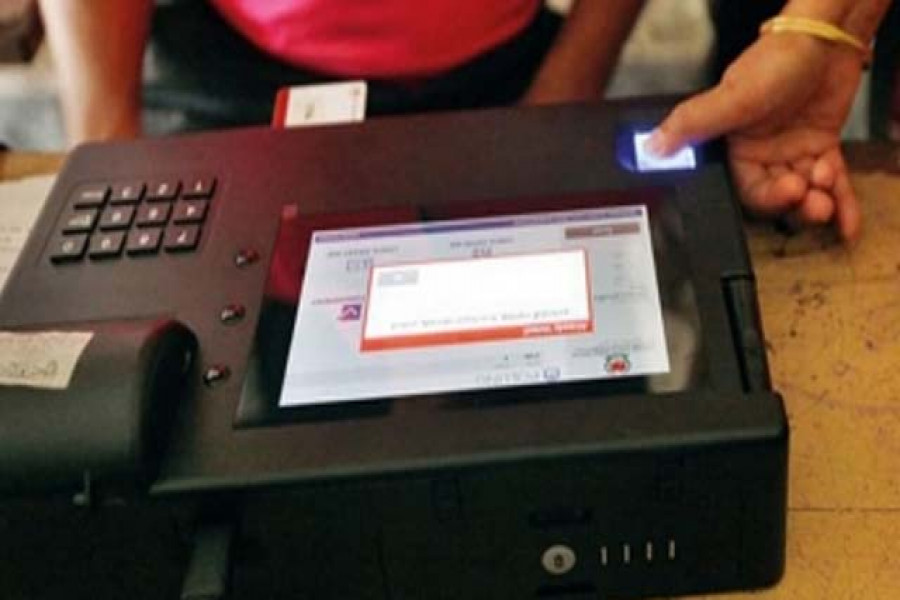 ভোট দিতে অনেকের আঙুলের ছাপ মিলছে না