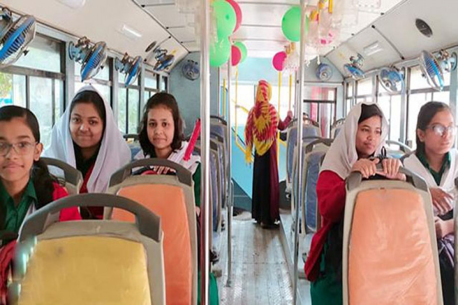 চট্টগ্রামে এসএসসি পরীক্ষার্থীদের জন্য স্কুলবাসের সময় পরিবর্তন