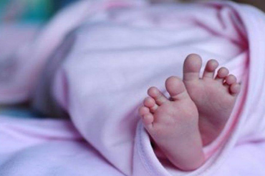 ভাই-বোনদের ফাঁসাতে মেয়েকে আছড়িয়ে হত্যা করেন বাবা