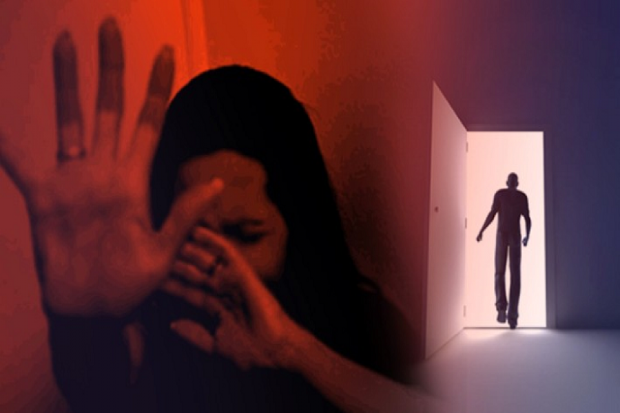 ধর্ষণ থেকে বাঁচতে জানালা দিয়ে ঝাঁপ তরুণীর