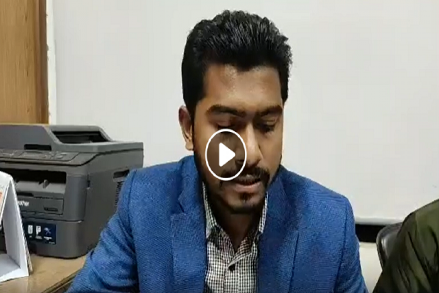 ডাকসু সভায় প্রক্টরের পদত্যাগ দাবি: লাইভে নুর