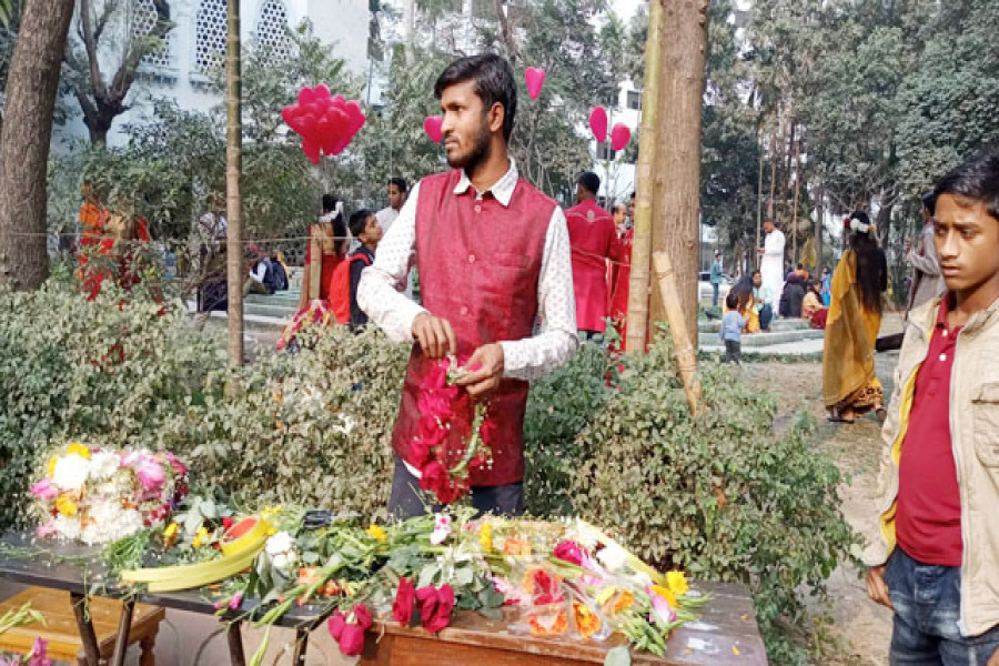 ভালবাসা ভালবাসে ভালবাসাকে ভালবাসতে