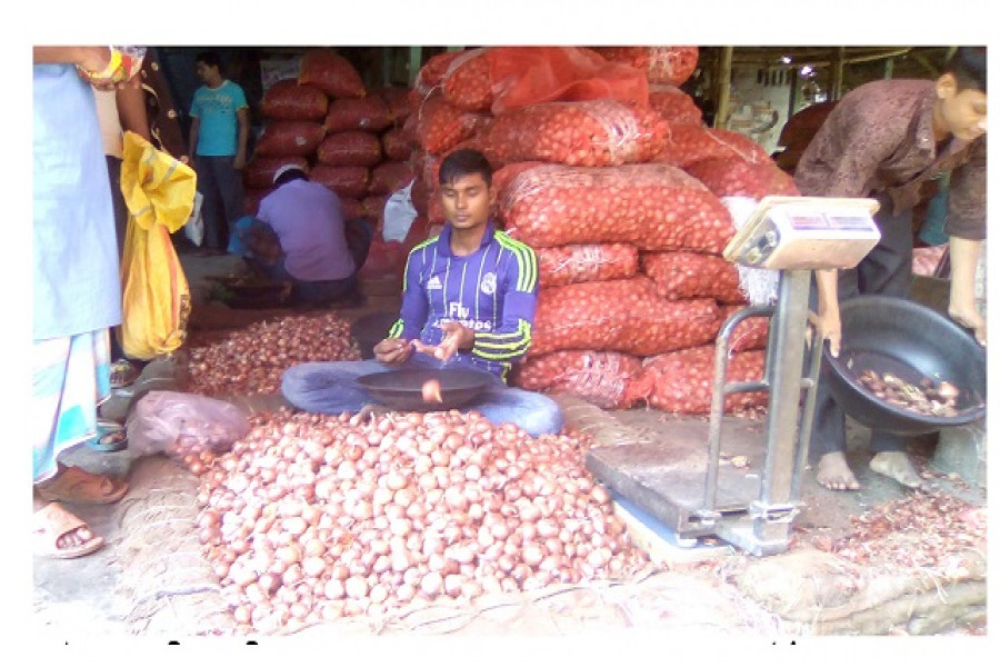পেঁয়াজ রপ্তানিতে নিষেধাজ্ঞা প্রত্যাহারের সিদ্ধান্ত ভারতের 