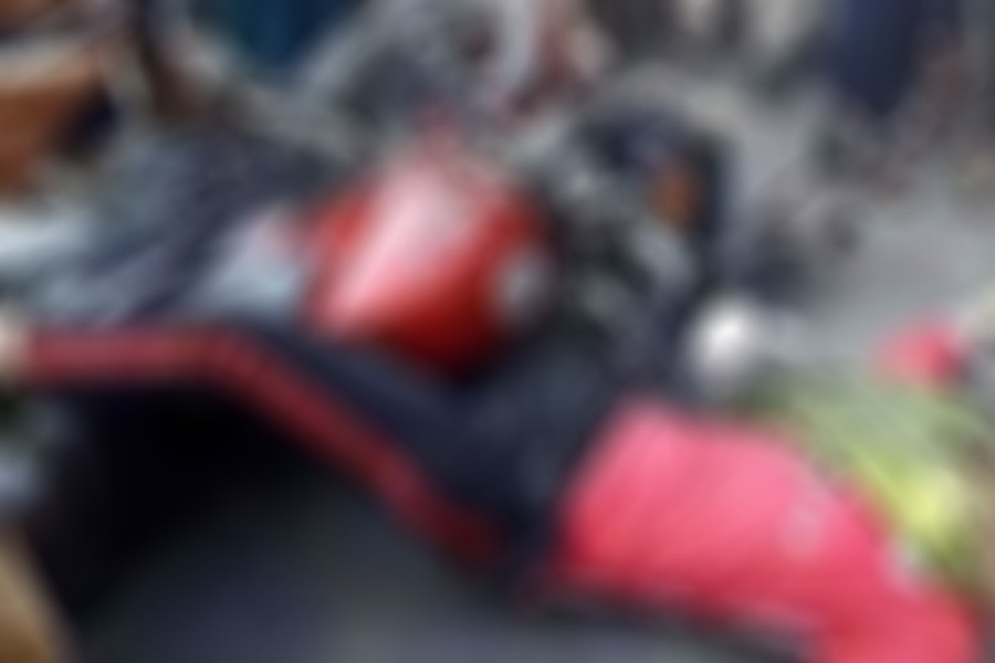 খুলনায় সড়ক দুর্ঘটনায় কলেজছাত্রের মৃত্যু