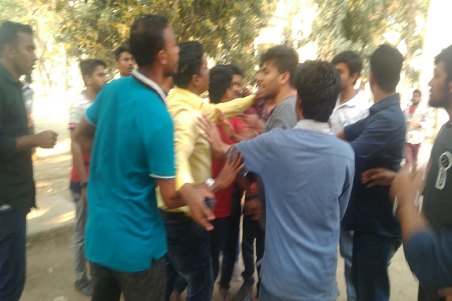 রাবিতে শিক্ষার্থীদের দফায় দফায় সংঘর্ষ (ভিডিও)