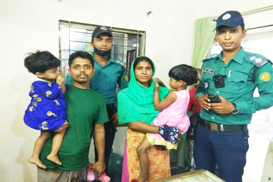 পুলিশের সহযোগিতায় মায়ের কোল ফিরে পেল আনিসা-লামিয়া