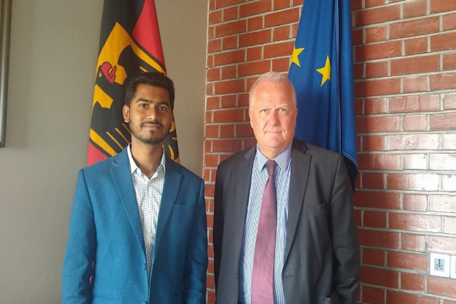 জার্মান রাষ্ট্রদূতের সঙ্গে ডাকসু ভিপির সৌজন্য সাক্ষাৎ