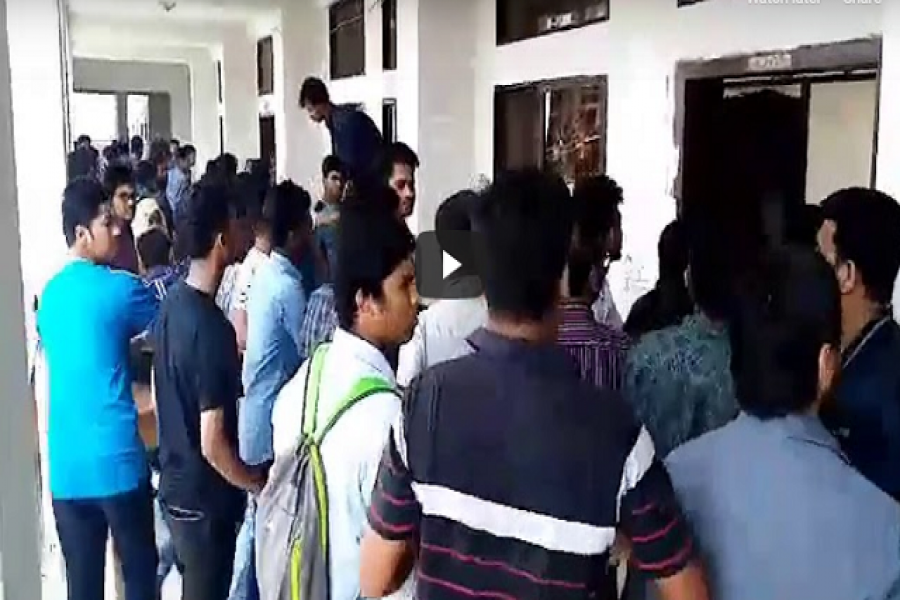 বশেমুরবিপ্রবিতে ছয় ইঞ্চি জায়গাকে কেন্দ্র করে আহত ২০