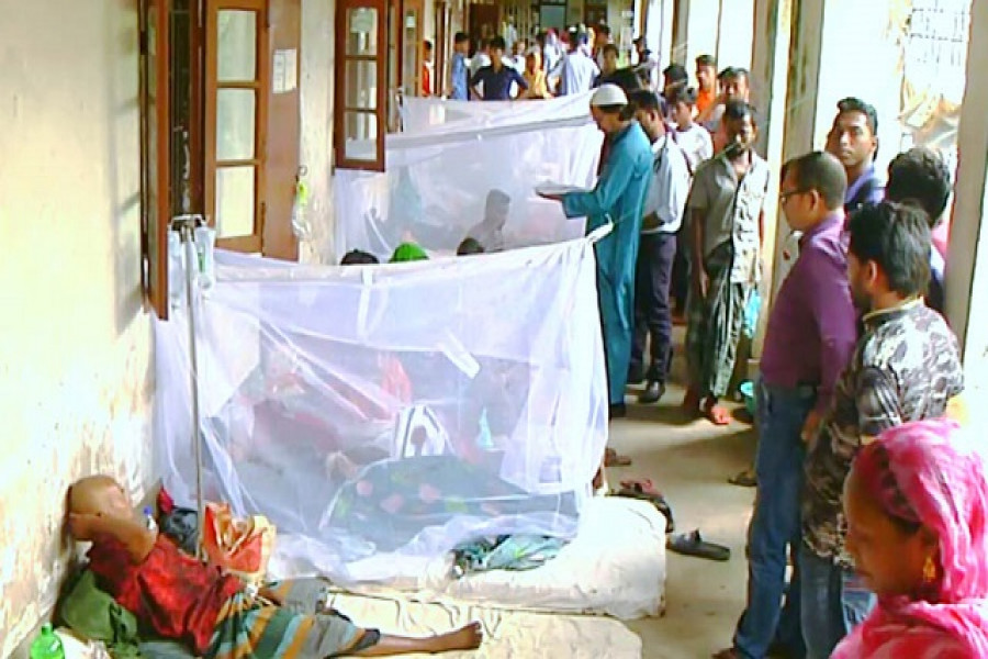  করোনার মধ্য দিয়ে ঢাকায় বাড়ছে ডেঙ্গু রোগীর সংখ্যা 