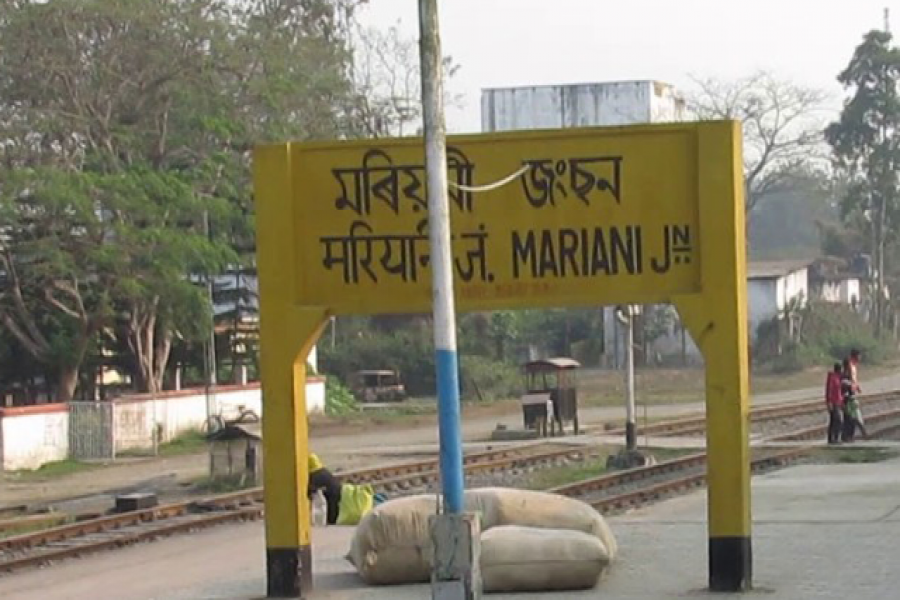 করোনায় আক্রান্ত রোগী আছে, গুজবে ট্রেন থেকে পালালেন যাত্রীরা!