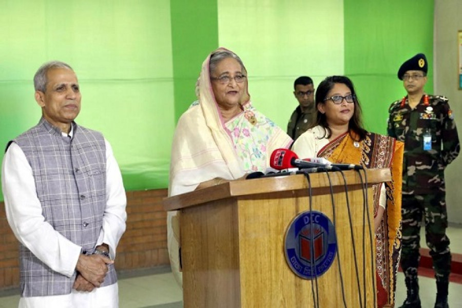সরকারি গুদামে প্রচুর খাদ্য মজুদ আছে, বেশি কিনবেন না: প্রধানমন্ত্রী