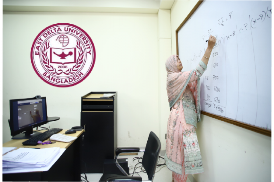 অনলাইনে ক্লাস নিচ্ছে ইস্ট ডেল্টা ইউনিভার্সিটি