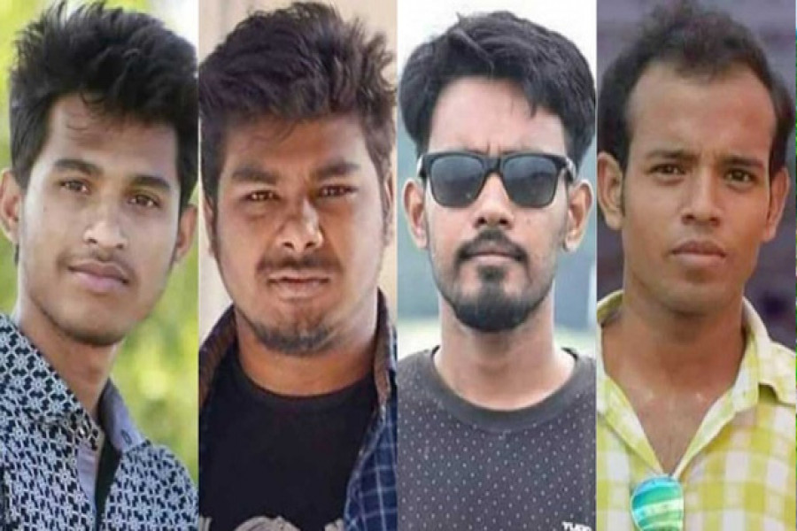 বাম থেকে সাফায়েতুল, শামীম  নাসির ও মোবাশ্বের