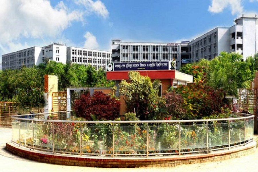 বশেমুরবিপ্রবিতে সর্বসাধারণের প্রবেশ নিষিদ্ধ