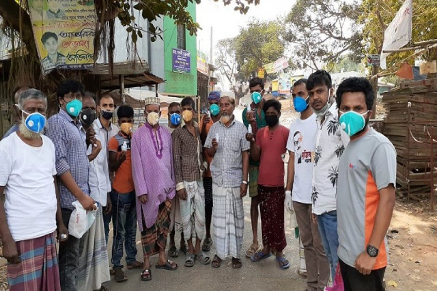 শ্রমজীবীদের পাশে জাবি ছাত্রলীগের ৫ নেতা