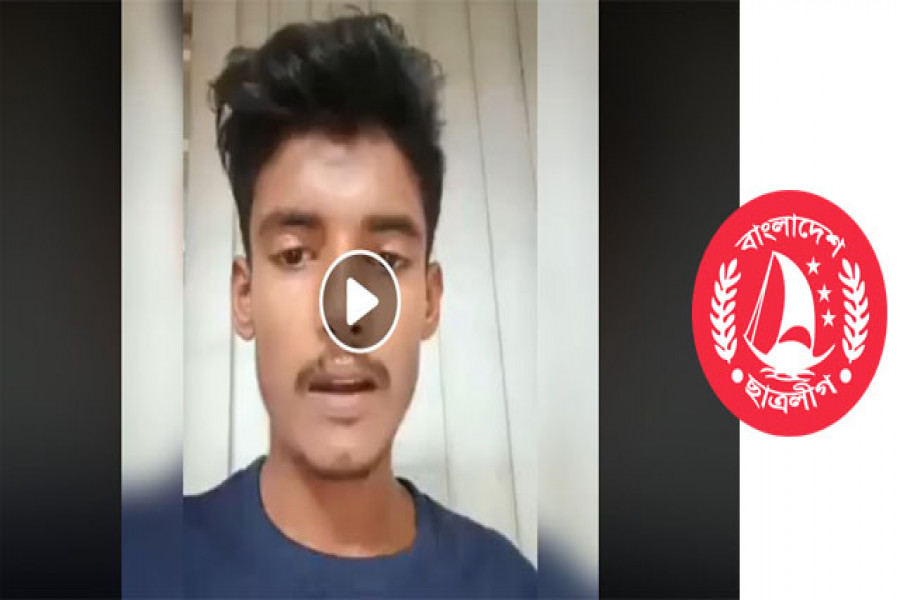 সিগারেট হাতে লাইভে ছাত্রলীগ পরিচয়ে বললেন, ‘সামনে দেহামুনে’